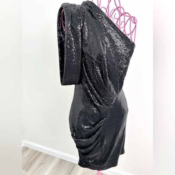 Anthropologie Eva Franco Sequin One-Shoulder Cocktail Mini Dress Size 0 - Picture 3 of 10
